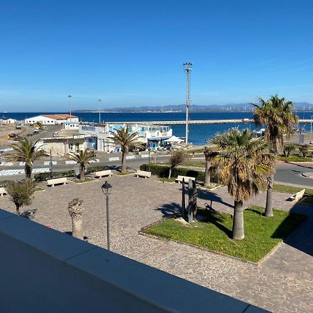 I Fenicotteri - Appartamenti Sul Mare Calasetta Bagian luar foto