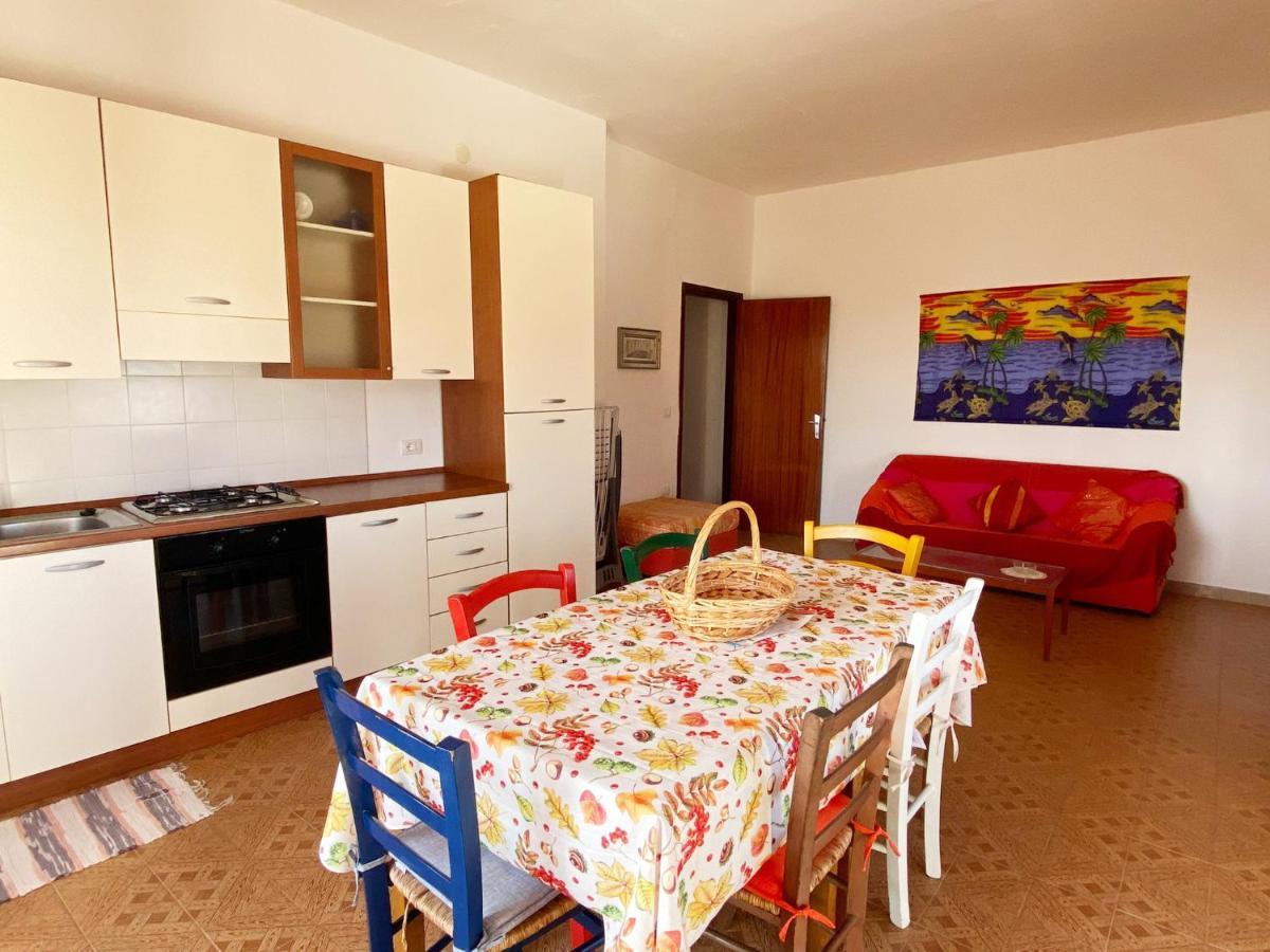 I Fenicotteri - Appartamenti Sul Mare Calasetta Bagian luar foto