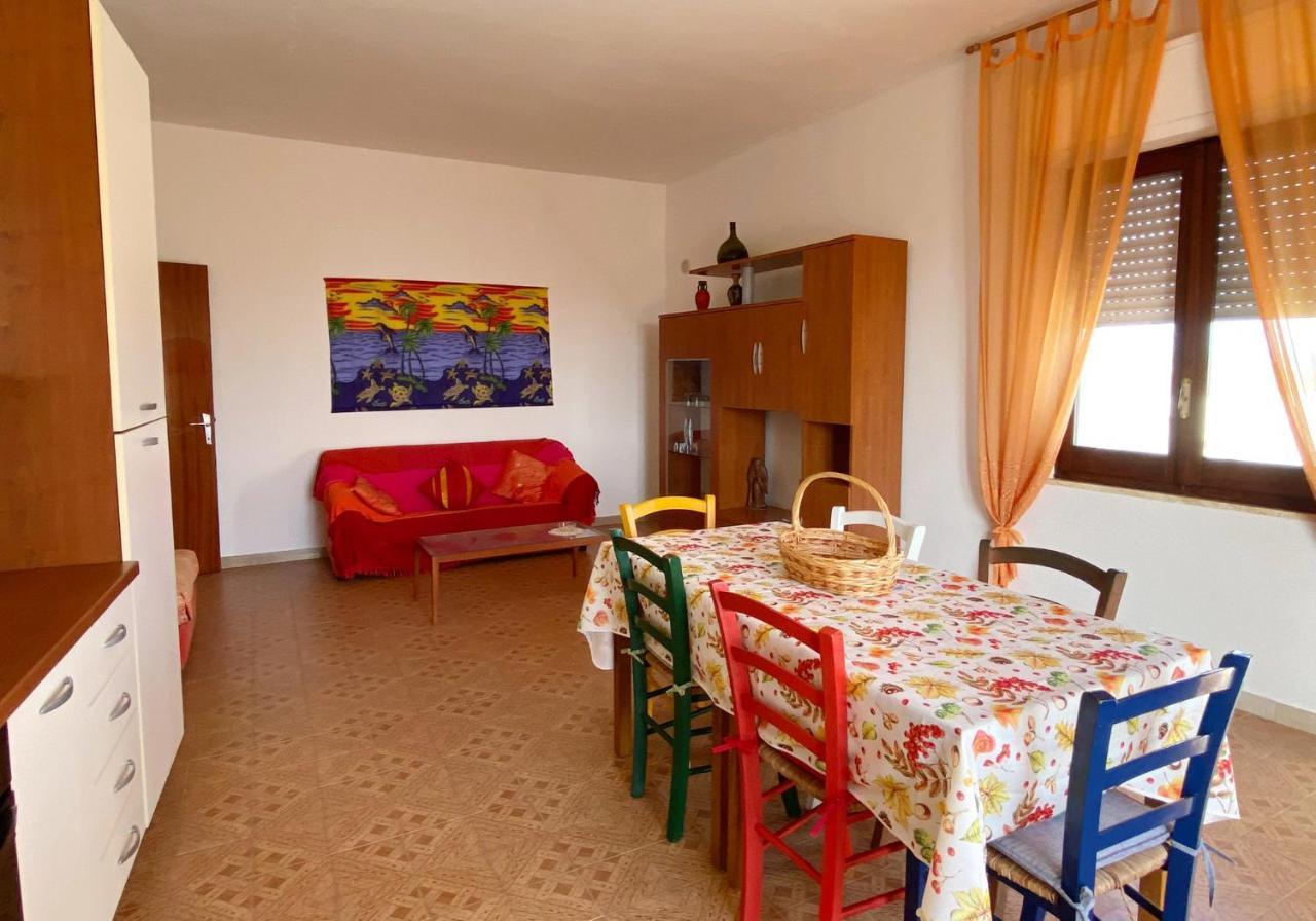 I Fenicotteri - Appartamenti Sul Mare Calasetta Bagian luar foto