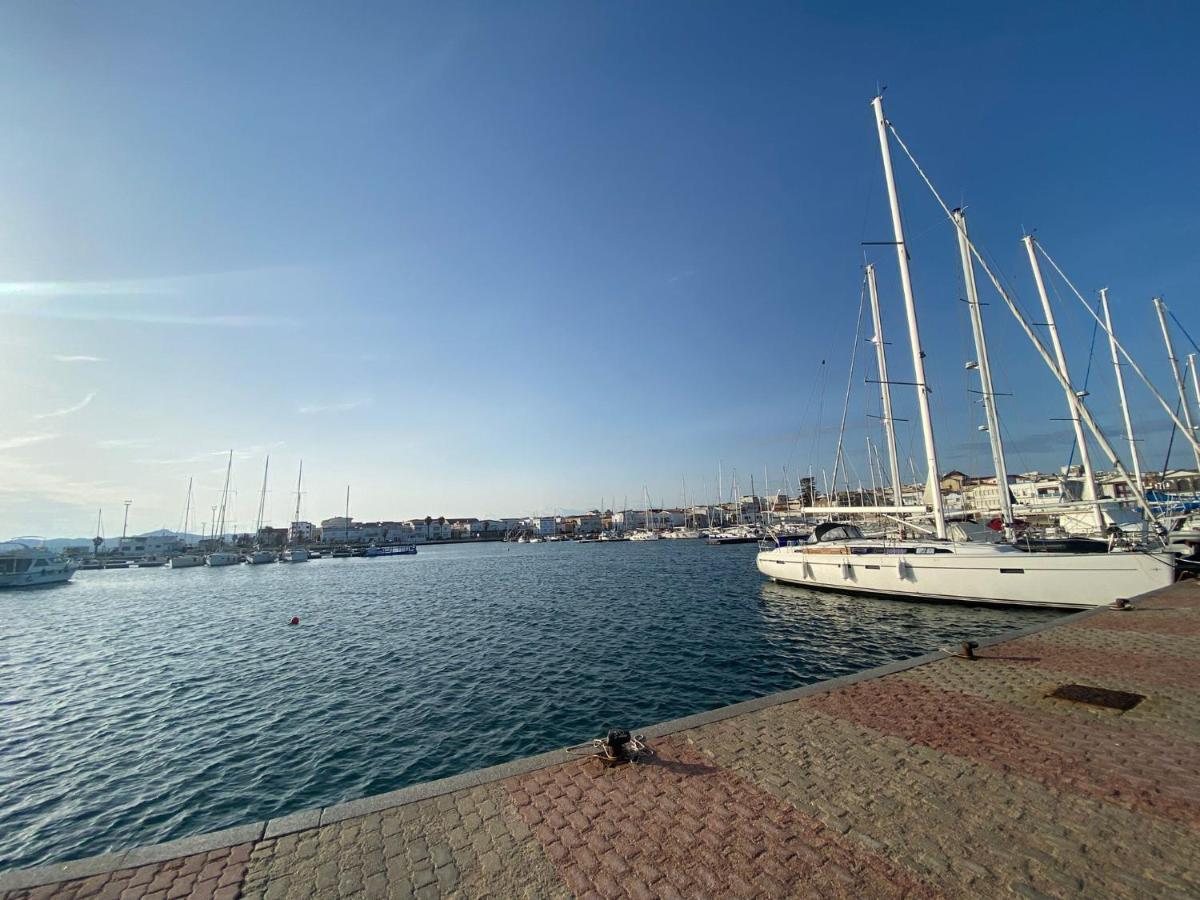 I Fenicotteri - Appartamenti Sul Mare Calasetta Bagian luar foto