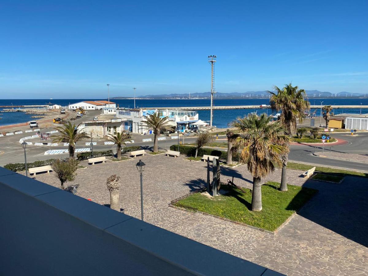 I Fenicotteri - Appartamenti Sul Mare Calasetta Bagian luar foto